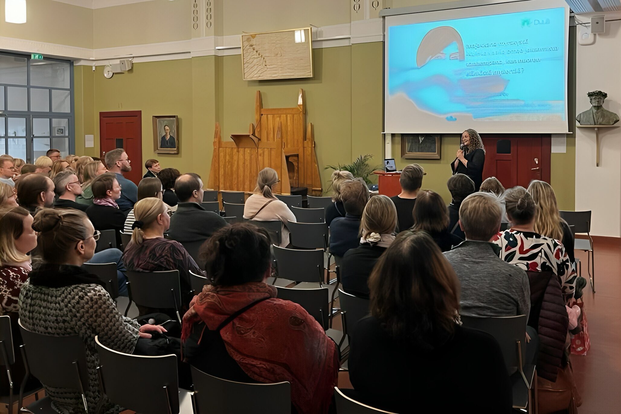 Titta pitämässä kurssia, kurssit ja luennot